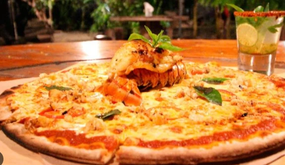 Pizza de langosta's foto | Pizzería Demo |  BizneCubano