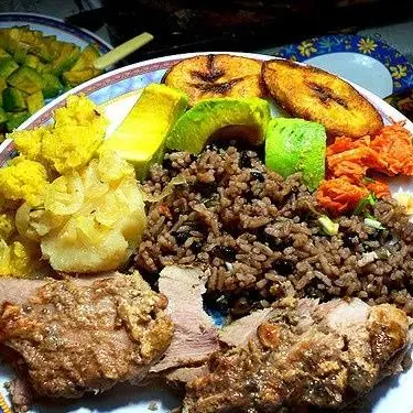 La Mejor Comida Criolla de Toda La Habana en Pizzería Demo